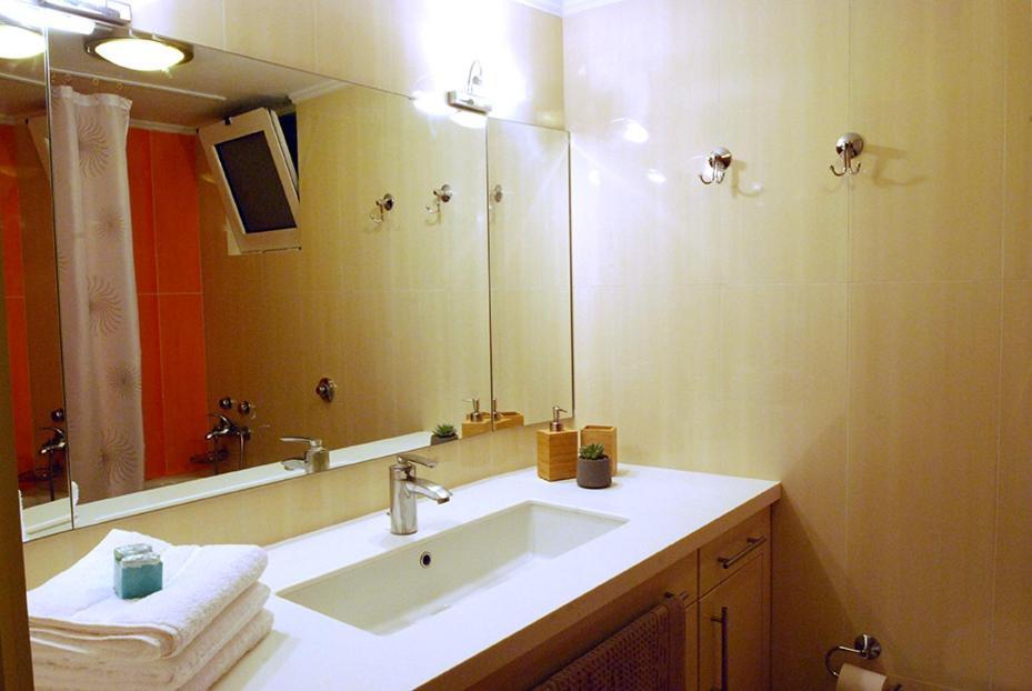 Heraklion Center Boutique 3 Bedroom Apartment Penelope Buitenkant foto