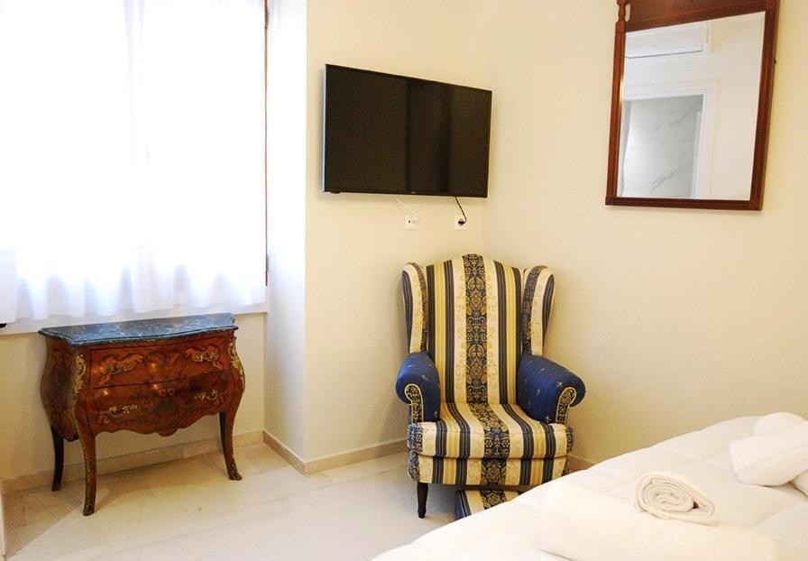 Heraklion Center Boutique 3 Bedroom Apartment Penelope Buitenkant foto
